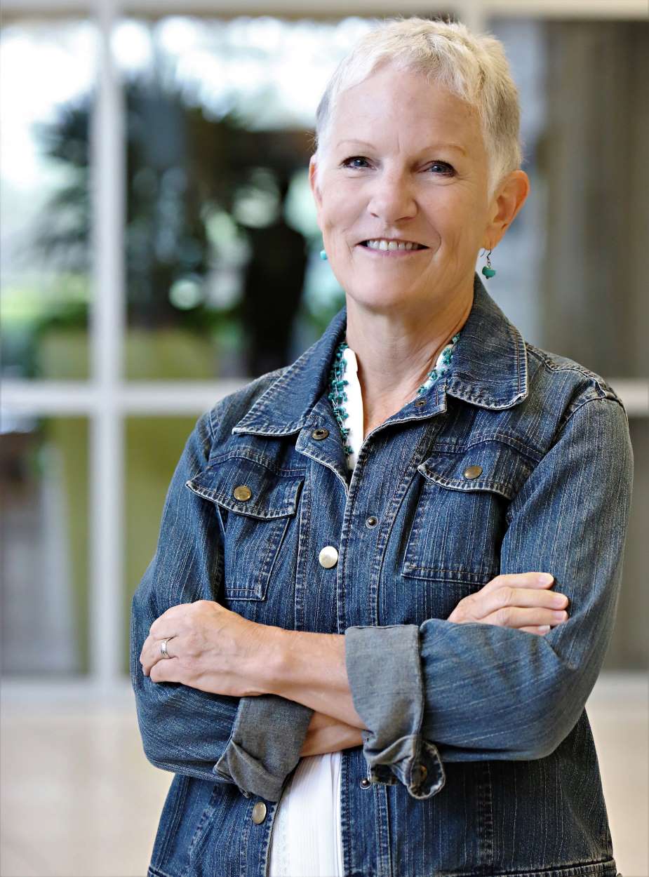 Debbie Hensleigh , owner of AirBnB in Illinois near Champaign, Danville, Urbana and Potomac